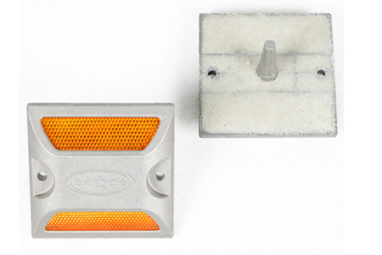 Aluminum double-sided reflective road stud