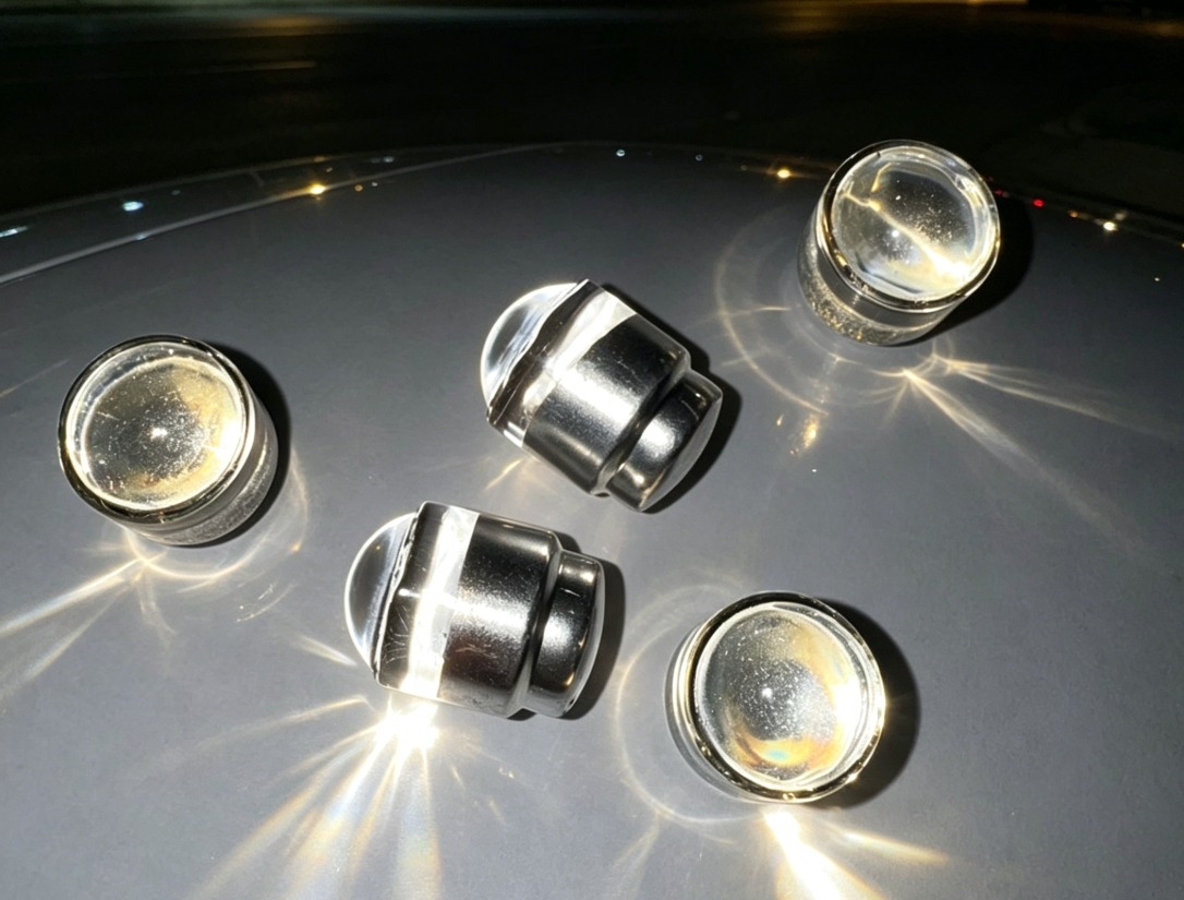 glass cat eyes